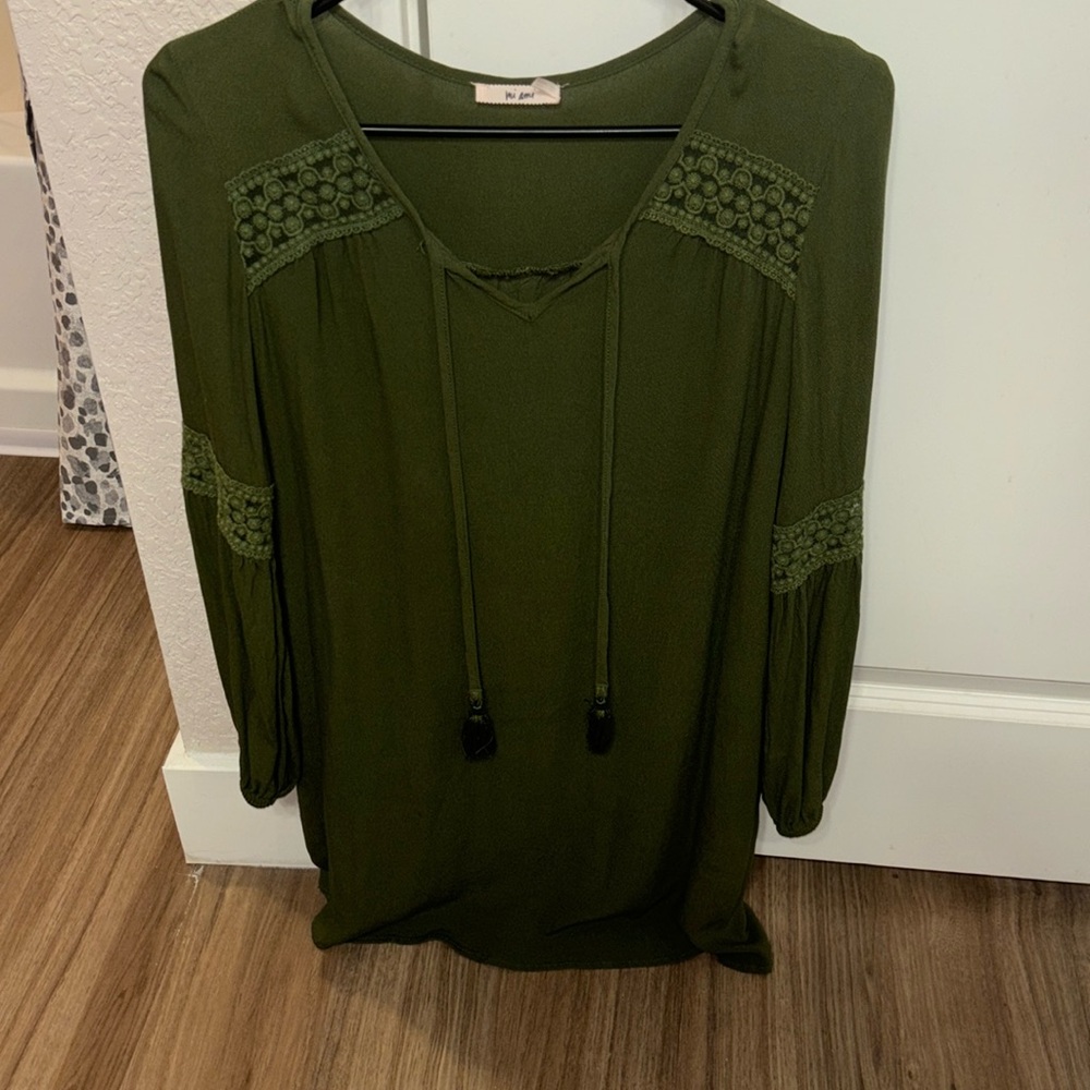 Small green long sleeve dress
